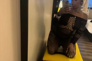 come swim in the wettest pussy... - Image 4