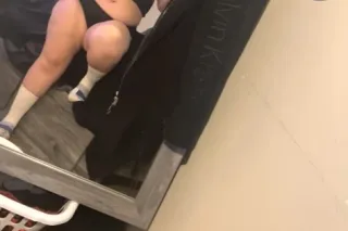 Your love awaits - Image 7