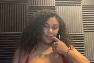 Titty tuesday - 27 - Image 1