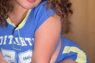 THICK ASS LATINA 😘 - Image 5