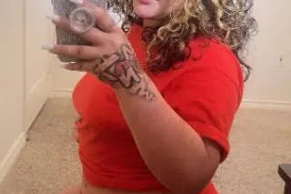 THICK ASS LATINA 😘 - Image 7