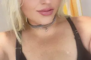 MiLF 🤩💋💯 SOO THICK ❤️❤️💞 BOOTy and beauty 😍 - Image 4