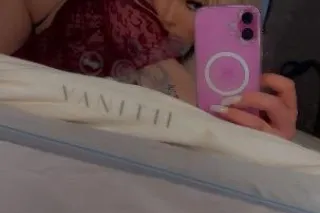 Weekend treatt!! 💦🎀🍭 Throat doctor,come induldge in my deep blue eyes and sexy vanilla curves 🫶🏼 - Image 5