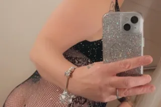 THE MILF IS IN TOWN - Image 6