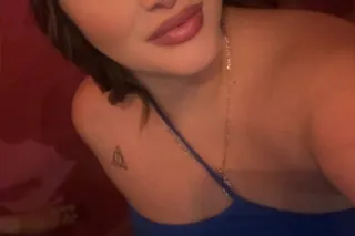 pretty Latina💛 w/ big boobs re... - Image 1