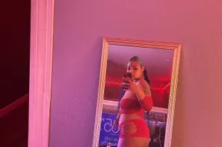 come meet your sweet sexy honey - Image 1