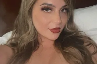 Busty Bombshell Bella🫦 - 25 - Image 3