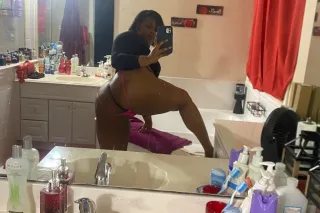 INCALL SPECIALS AVAILABLE - 26 - Image 2