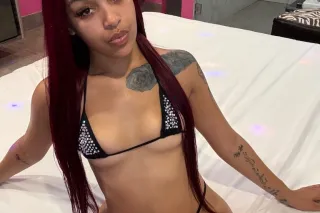 Sweet & Petite - Image 2