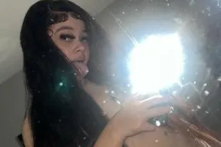 Looking for a good time filled with Roses 🌹 💕 - Image 5