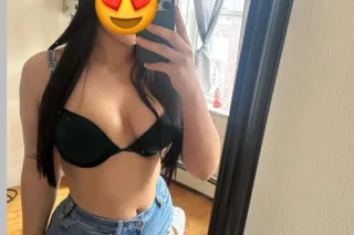 Valentina🥰 Tu Latina Caliente 🔥 Culo Grande 🥰 - Image 3
