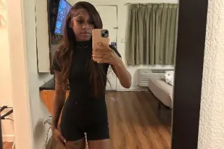 fun size petite hottie in town💋🍫 - Image 5