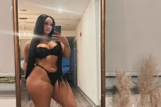 New Hot Girl in Town - 34 - Image 3