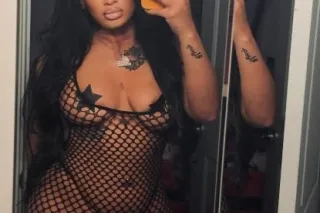 New Hot Girl in Town - 34 - Image 1