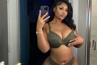 Classy freak but a nasty $lut💋💦 Cum Play with me❤ - Image 4