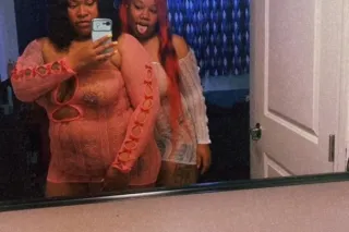 2 girl available👩🏽‍❤️‍💋‍👩🏽🎀 𝒮𝑒... - Image 4