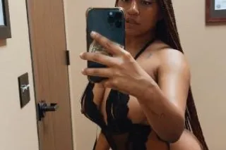 come here and enjoy me baby😍 -... - Image 2