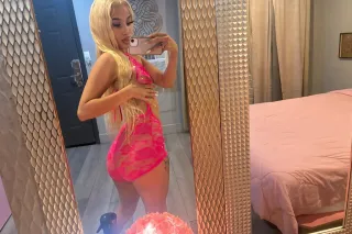 5'2 Sexy Petite Latina Mami🍑🙈 ... - Image 3