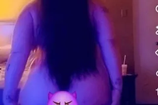 ⚠SLIPPERY WHEN WET! 💦⚠100 QV A... - Image 1