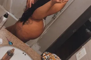 💦💜Hey Babies im in TOWN for a ... - Image 4