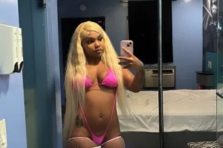 hey babies just made it back home come see me if you missedex me 💋 - Image 7