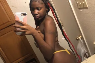 OUTCALLS ONLY 🔥 ITTY BITTY & PRETTY 😏THROAT GOAT👅💦😍 - Image 3