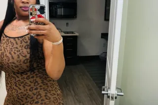 NEW IN TOWN 🥰SEXYY STALLION 🥰💦... - Image 4