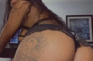 OUTCALLS AND CARDATES AVAILABLE CRAVING CHOCOLATE NEED YOUR SWEET TOOTH FIX COME TRY ME OUT YOU WILL LEAVE SATISFIED - Image 3