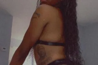 OUTCALLS AND CARDATES AVAILABLE CRAVING CHOCOLATE NEED YOUR SWEET TOOTH FIX COME TRY ME OUT YOU WILL LEAVE SATISFIED - Image 7