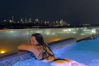 sexy girl - Image 1