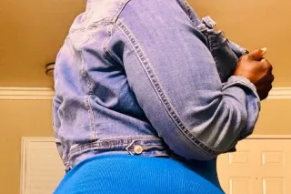 😋Who wants some chocolate pie💋... - Image 1