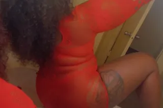 HMU IM AVAIABLE - 25 - Image 2