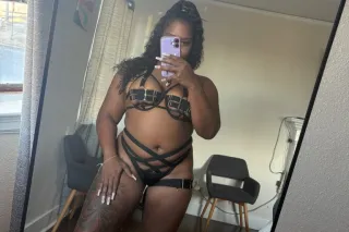 HMU IM AVAIABLE - 25 - Image 3