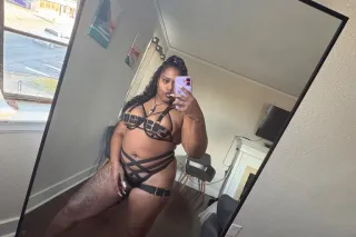 HMU IM AVAIABLE - Image 5