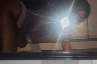 wet mouth with a big booty😋 - Image 2