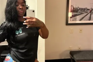 wet mouth with a big booty😋 - Image 3