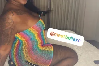 FREAKY BELLA👅🍆💦 INCREDIBLE SKI... - Image 1
