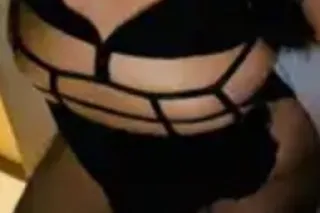 HORNY WOMAN👅 WAITING FOR U DADDY! 🤤 - Image 10