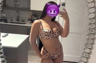 hermosa latina recien llegada ... - Image 2