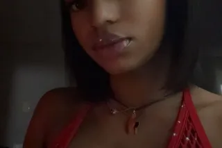 NEW GIRL IN TOWN HERE - Image 10