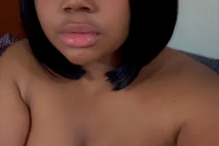 🤩5'0 Thick Goddess ✨️Cum fuck ... - Image 3