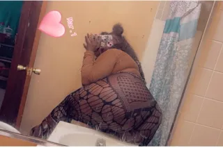 hmu daddies im availiable out call only - Image 5