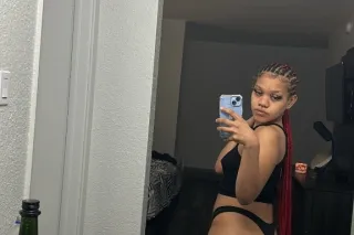 pretty red 💕 - 23 - Image 4