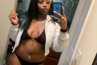 young and sweet ready to meet - Image 6