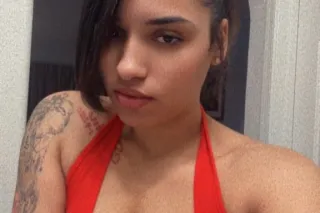 Sexy Seductive Party Girl , Ca... - Image 1