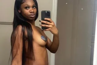 Queen Back In The City Incall Services - Image 5