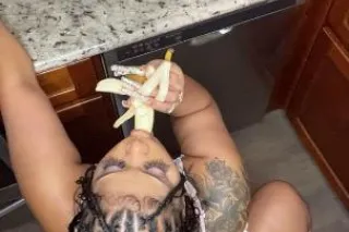 💋 Ready To Drive You Bananas 🍌 - Image 4