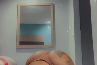 Sexy black short thang - 19 - Image 1