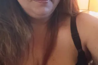 SEXY COUGAR WITH 40G BREASTS FOR YOUR PLEASURE - Image 1