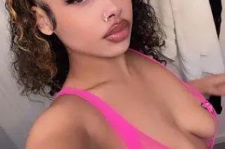 Rare Petite Treat 🍭 Incall/ Outcall/ Facetime shows!!!! - Image 4